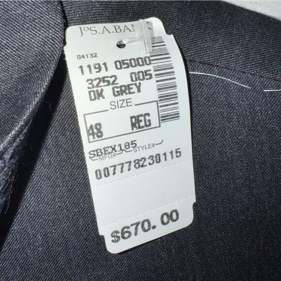 JoS. A. Bank NWT Men's Signature Collection Tailored Fit Wool Suit Jacket 48 Reg - Picture 4 of 9